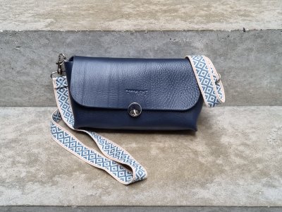 galerie/001 Taschen/004 Cora/resized/T0306 (2023-08-10) 1_small.jpg